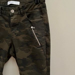 Zara Basic Z1975 denim in camouflage.